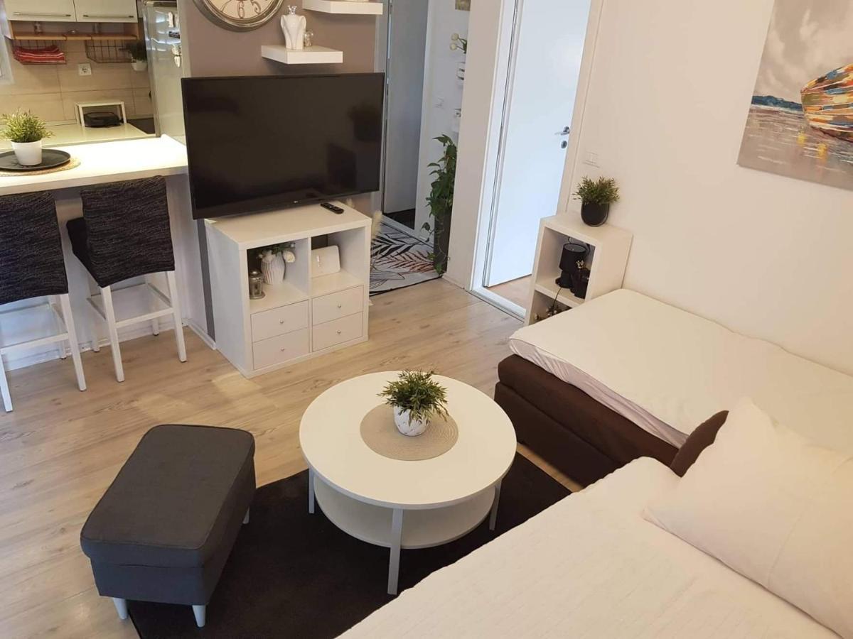 Apartment Silvija Makarska Exteriör bild