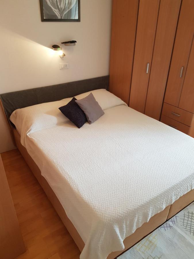 Apartment Silvija Makarska Exteriör bild