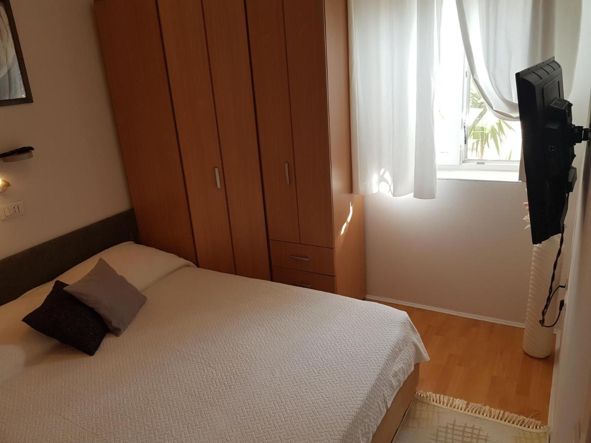 Apartment Silvija Makarska Exteriör bild
